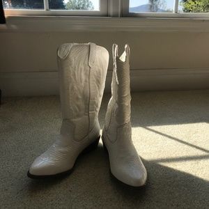 New cowboy boots faux alligator print 8 western